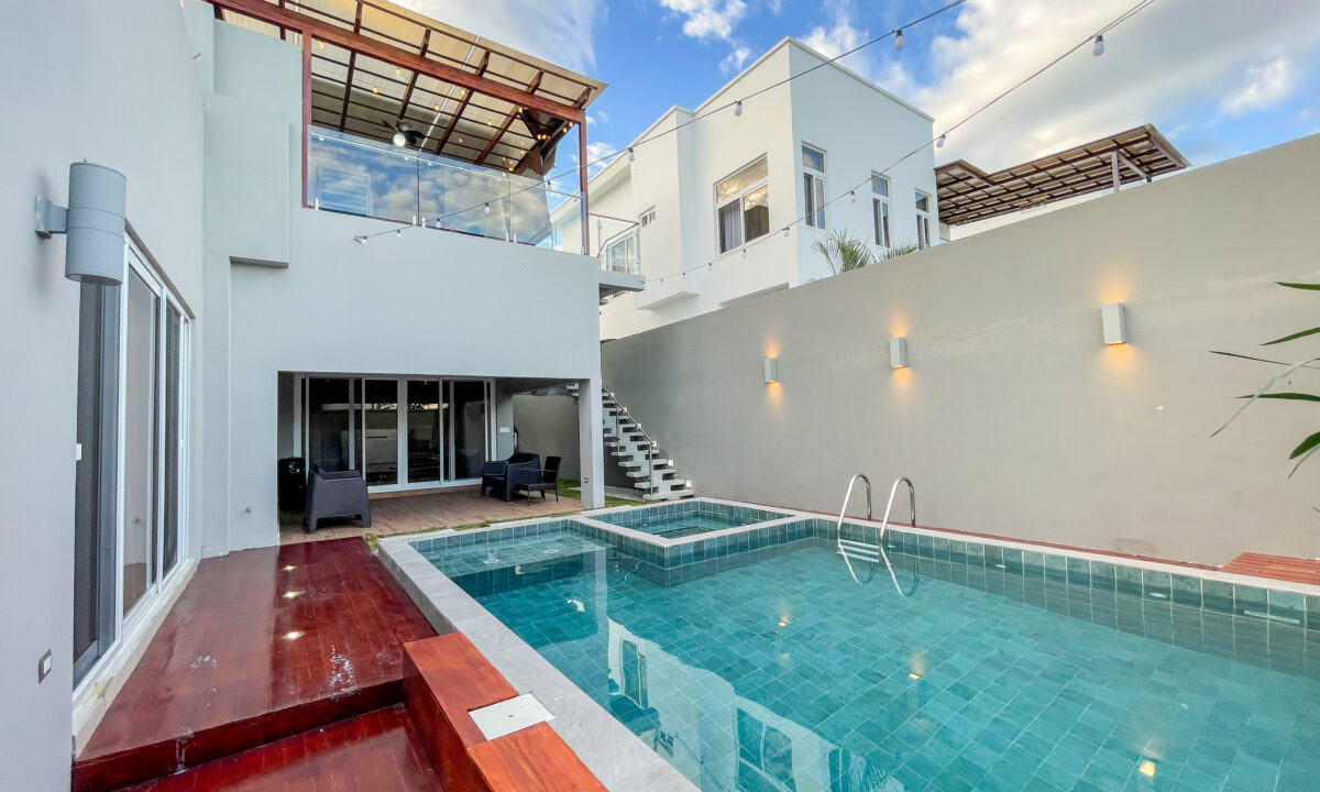 Piscina y Area Social